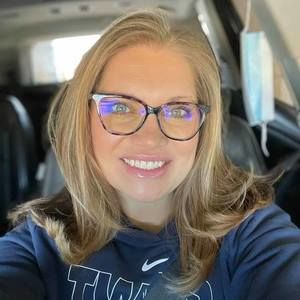 Meet your Posher, Hanni